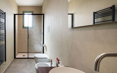 Cavial: Bathroom