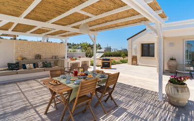 Villa Paolina: Buitenshuis