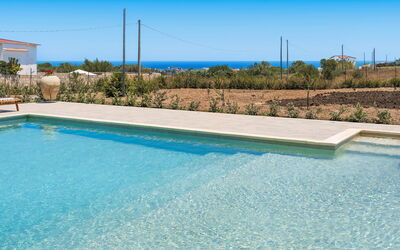 Villa Paolina: Buitenshuis, zwembad