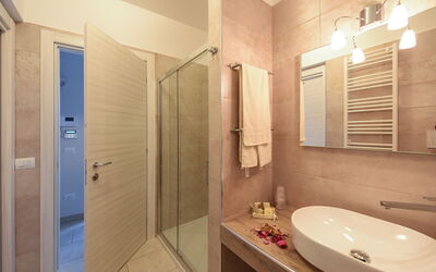 Villa Adriatica Near Ostuni Puglia: Badkamer, Herfst, Lente, Zomer