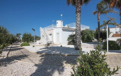 Villa Azzurra Seaview in Monopoli, Puglia: Automne, Été, Jardin, Printemps