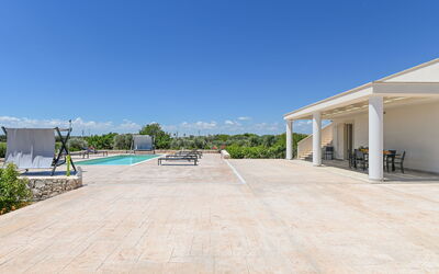 Villa Normanni: Buitenkanten, Buitenshuis, zwembad