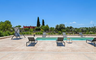 Villa Normanni: Buitenkanten, Buitenshuis, zwembad