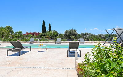 Villa Normanni: Buitenkanten, Buitenshuis, zwembad