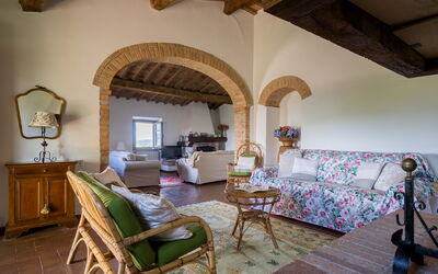 La Palazzina, Private Home and Pool, Siena: Autunno, Estate, Primavera, Soggiorno