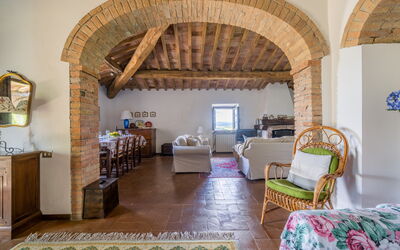 La Palazzina, Private Home and Pool, Siena: Autunno, Estate, Primavera, Soggiorno