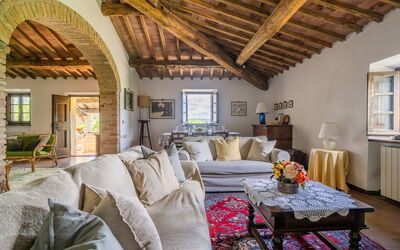 La Palazzina, Private Home and Pool, Siena: Autunno, Estate, Primavera, Soggiorno