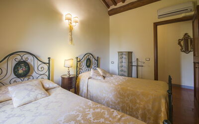 Villa Il Sasso: Double bedroom