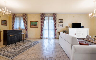 Villa Valledoro: Herfst, Lente, Woonkamer, Zomer