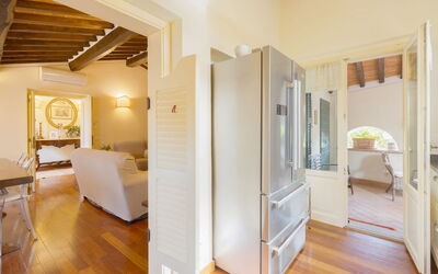 Villa Merida: Keuken, Lunchroom, Woonkamer