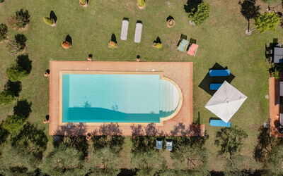 Villa Merida: Buitenkanten, zwembad