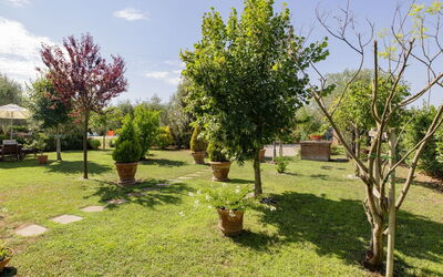 Villa Merida: Buitenkanten, Buitenshuis, Tuin