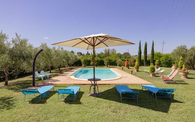 Villa Merida: Buitenkanten, zwembad