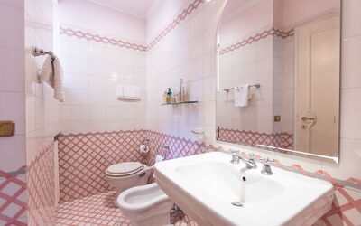 Villa la Gallese: Bathroom