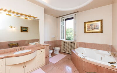 Villa la Gallese: Bathroom