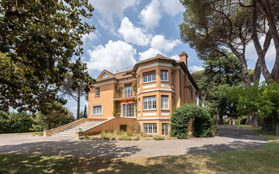Villa la Gallese: Building Exterior, Outdoor