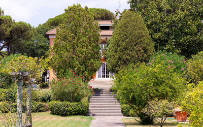 Villa la Gallese: Building Exterior, Outdoor