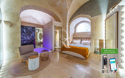 Maiorca Deluxe Room with Bath Tub - Borgo Bianco