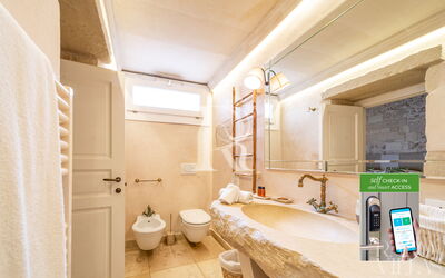 Senatore Cappelli - Deluxe Room with Bath Tub - Corte dei Granai