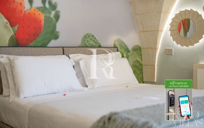 Drusilla - Deluxe Room with Bath Tub - Borgo Bianco