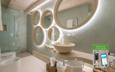 Drusilla - Deluxe Room with Bath Tub - Borgo Bianco