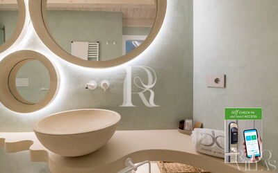 Drusilla - Deluxe Room with Bath Tub - Borgo Bianco