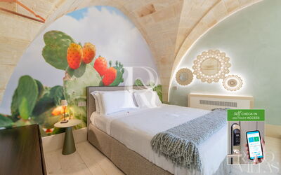 Drusilla - Deluxe Room with Bath Tub - Borgo Bianco
