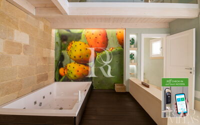 Drusilla - Deluxe Room with Bath Tub - Borgo Bianco