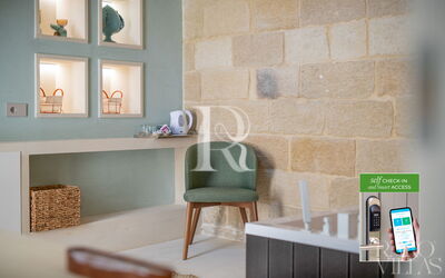 Drusilla - Deluxe Room with Bath Tub - Borgo Bianco