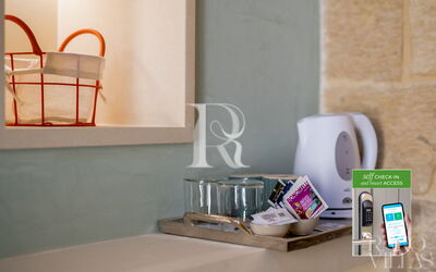 Drusilla - Deluxe Room with Bath Tub - Borgo Bianco