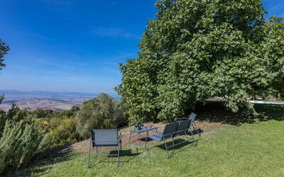 Villa Belvedere: Buitenshuis