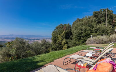 Villa Belvedere: Buitenshuis