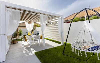 Villa Vitara: Buitenshuis, Tuin