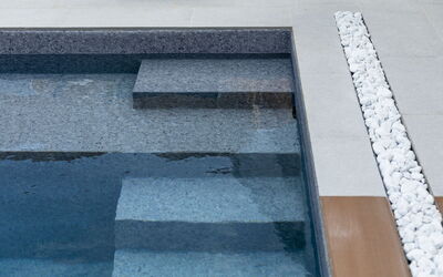 Villa Vitara: Buitenshuis, Tuin, zwembad