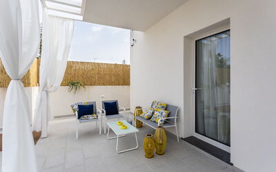 Villa Vitara: Buitenshuis, Tuin