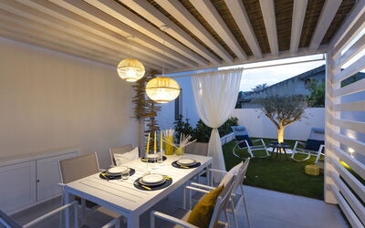 Villa Vitara: Buitenshuis, Tuin