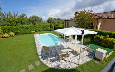 Villa Alex: Garden, Outdoor, Pool