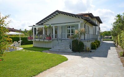 Villa Alex: Garden, Outdoor