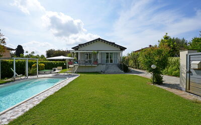 Villa Alex: Garden, Outdoor, Pool