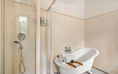 Casale Rosa: Bathroom