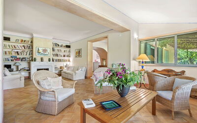 Casale Rosa: Living Room