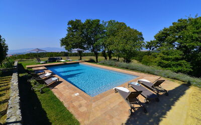 Villa Il Troscione: Outdoor, Pool