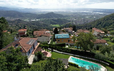 Villa Corsanico: Buitenshuis, Tuin, zwembad