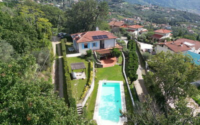 Villa Corsanico: Buitenshuis, Tuin, zwembad