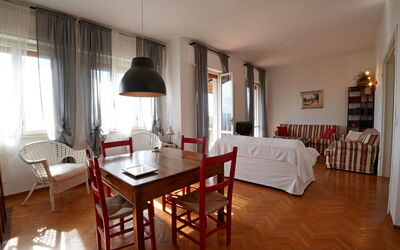 Villa Corsanico: Woonkamer