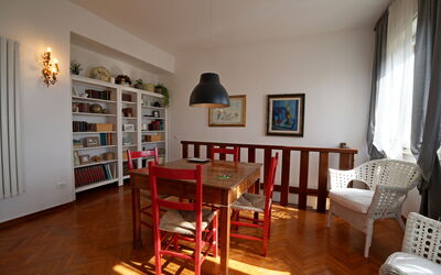 Villa Corsanico: Woonkamer