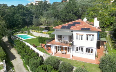 Villa Corsanico: Buitenshuis, Tuin, zwembad