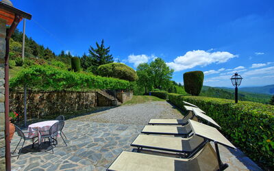 Villa Portole Due: Extérieur, Jardin