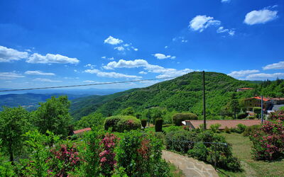 Villa Portole Due: Jardin, Vues