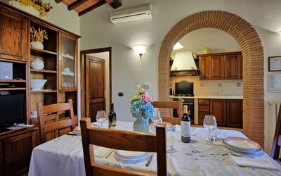 Villa Portole Due: Cuisine, Salle à manger